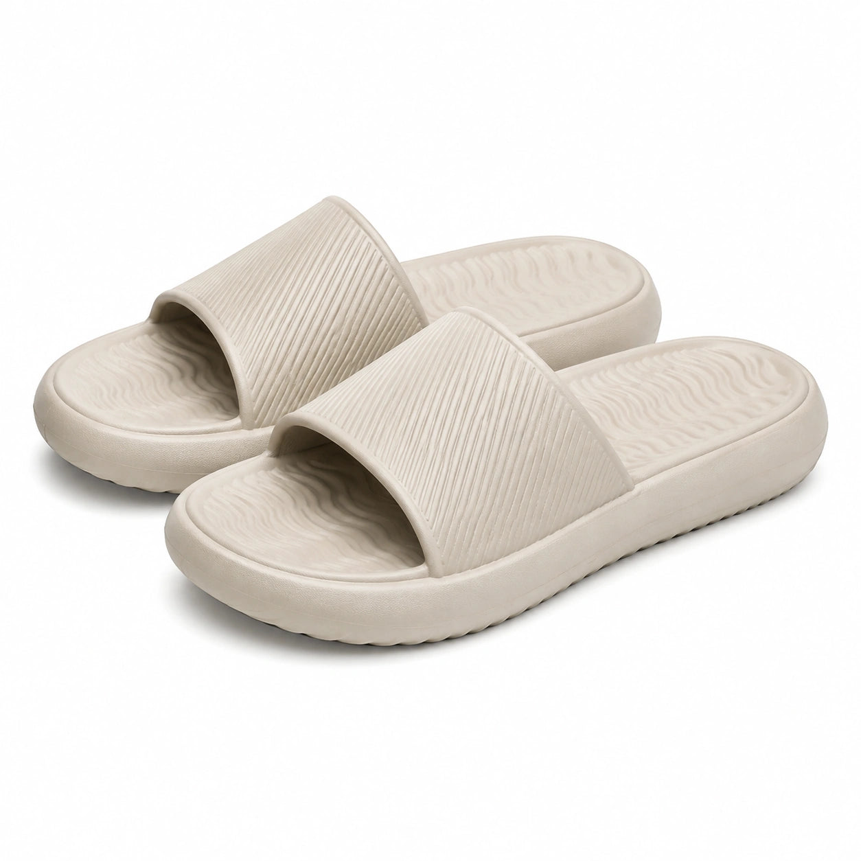 Claquettes 42/43 en mousse synthétique beige à semelle texturée pour usage quotidien